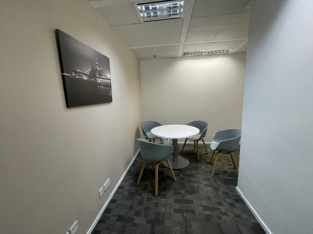 RM705 photo 4